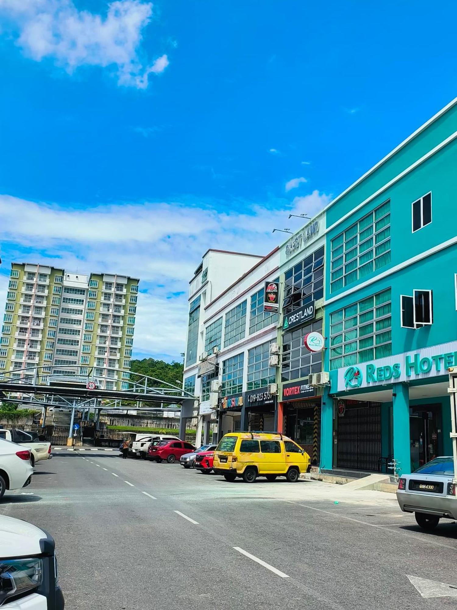 Red'S Hotel Bintulu Zewnętrze zdjęcie
