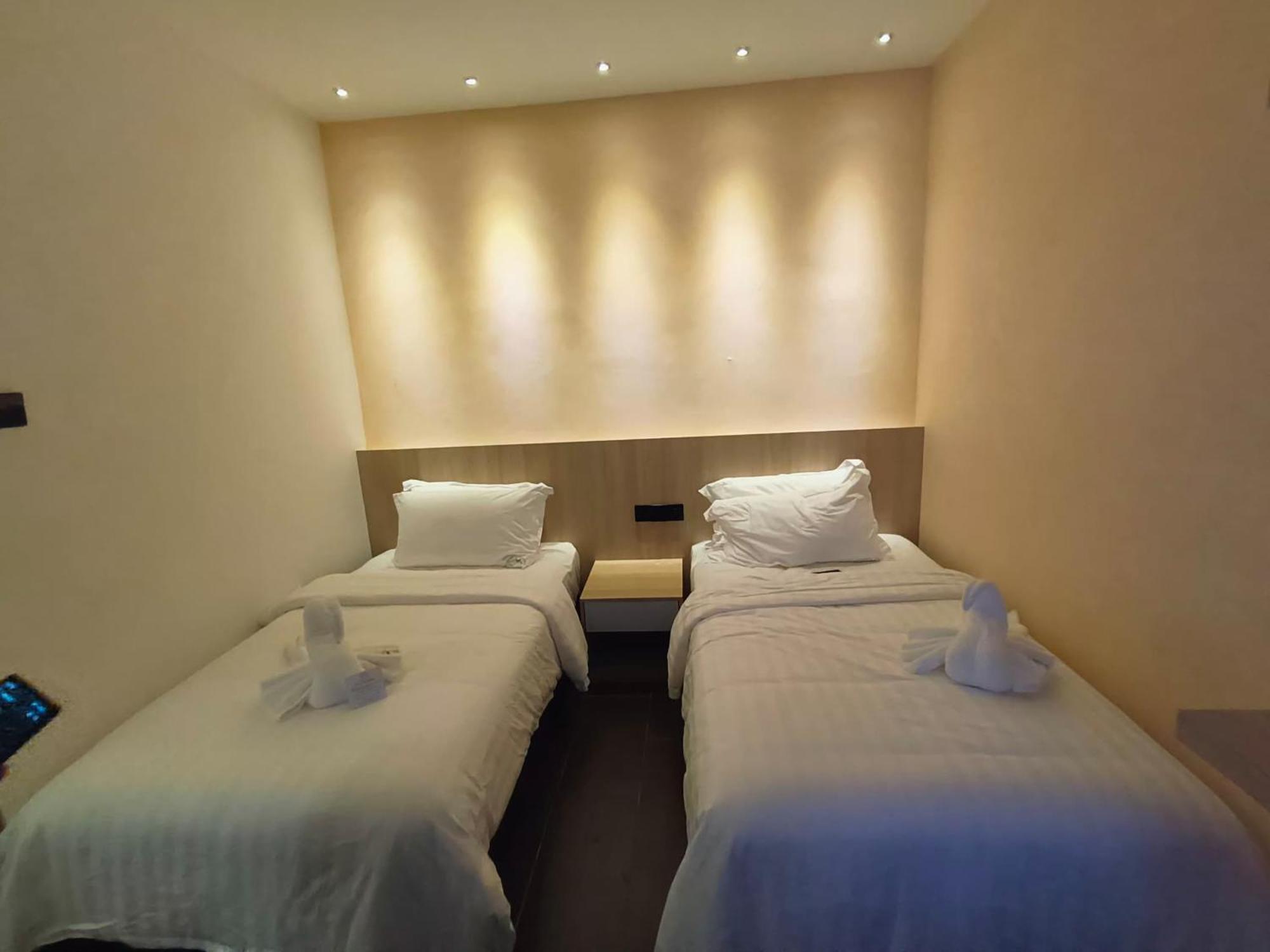 Red'S Hotel Bintulu Zewnętrze zdjęcie