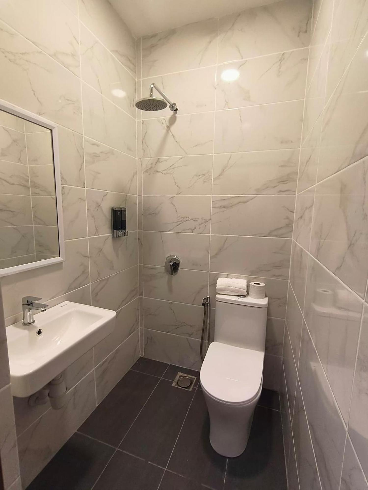 Red'S Hotel Bintulu Zewnętrze zdjęcie