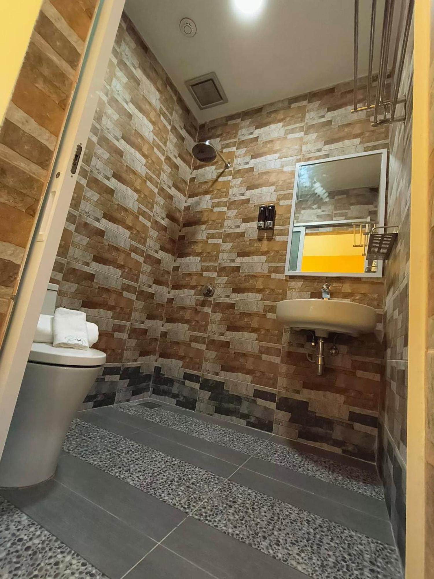 Red'S Hotel Bintulu Zewnętrze zdjęcie
