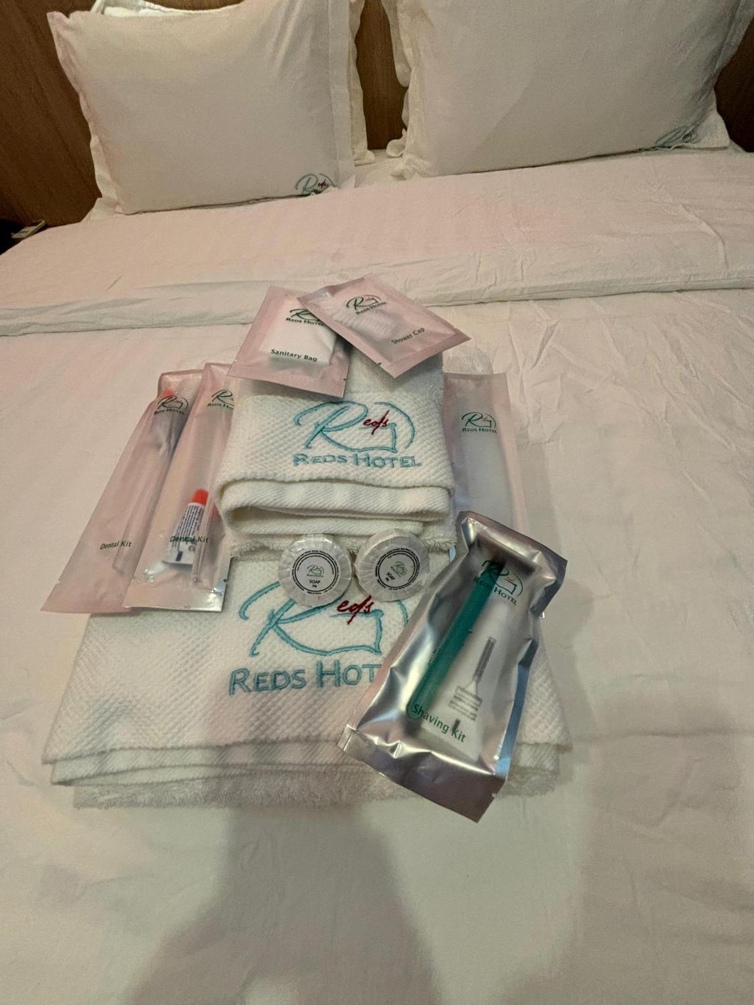 Red'S Hotel Bintulu Zewnętrze zdjęcie